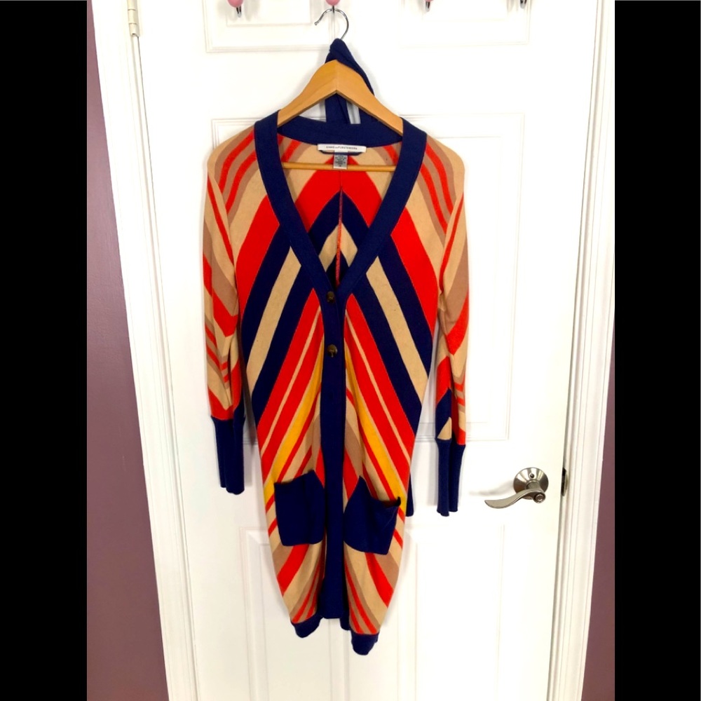 Statement piece! Long bright cardigan